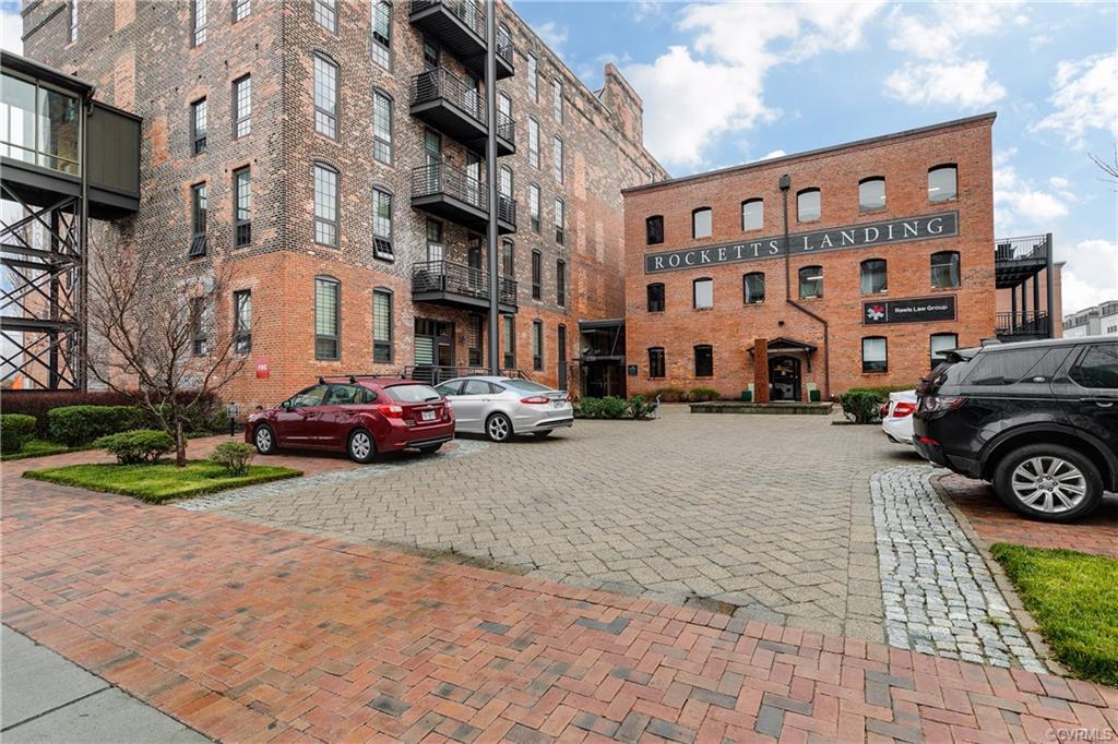 251 Rocketts Way - Photo 1