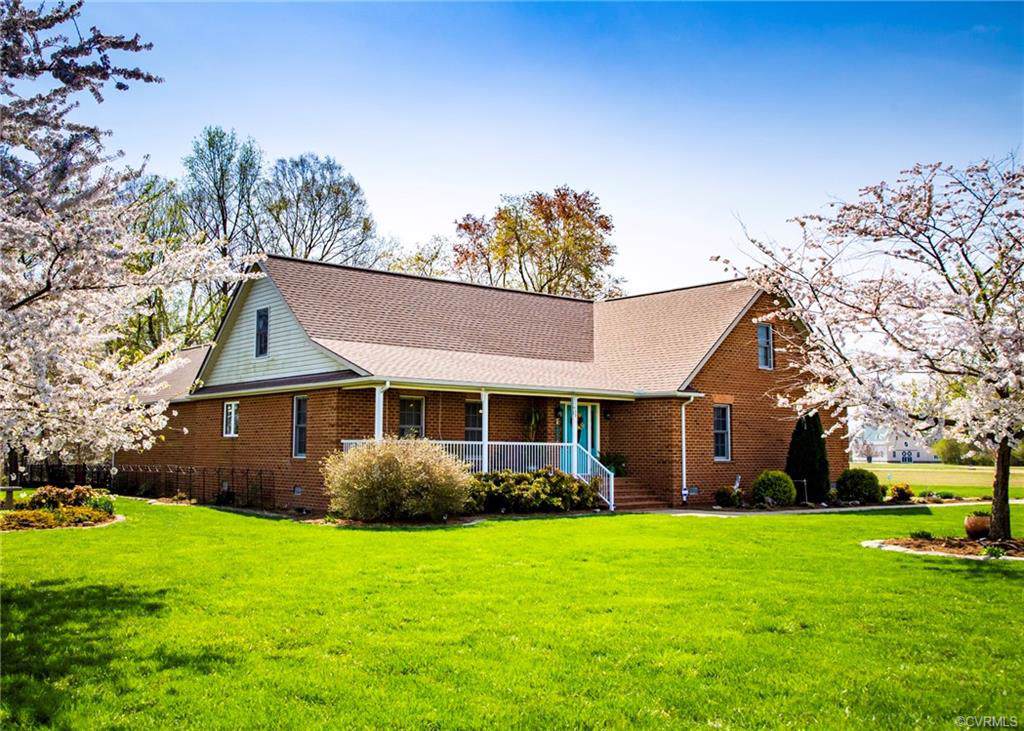 255 Thomas Lane - Photo 1