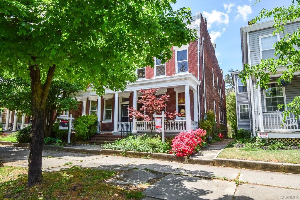 514 32nd Street - Photo 1
