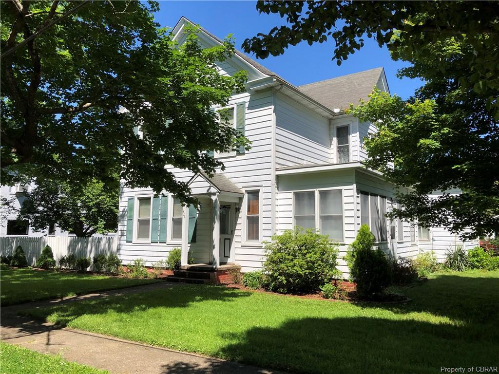 427 8th St - Photo 1
