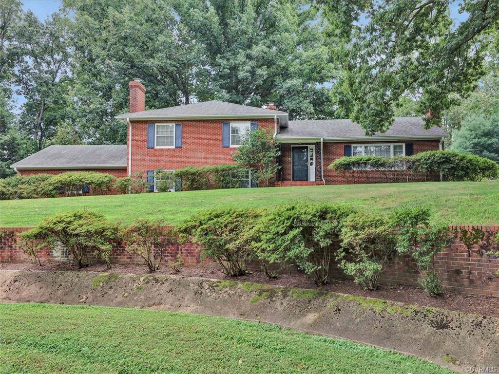 7711 Boxwood Court - Photo 1