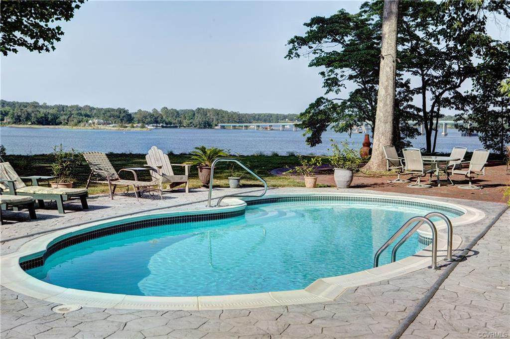 1081 Holland Point Road - Photo 1