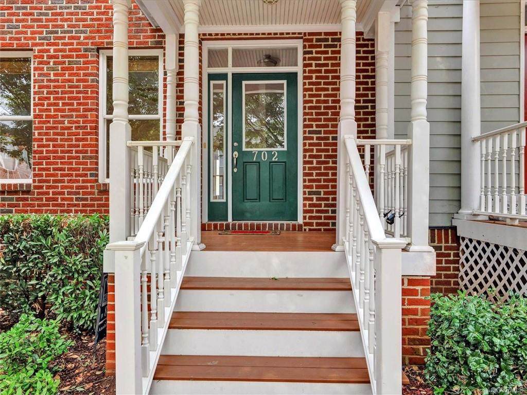 702 Pine Street - Photo 1