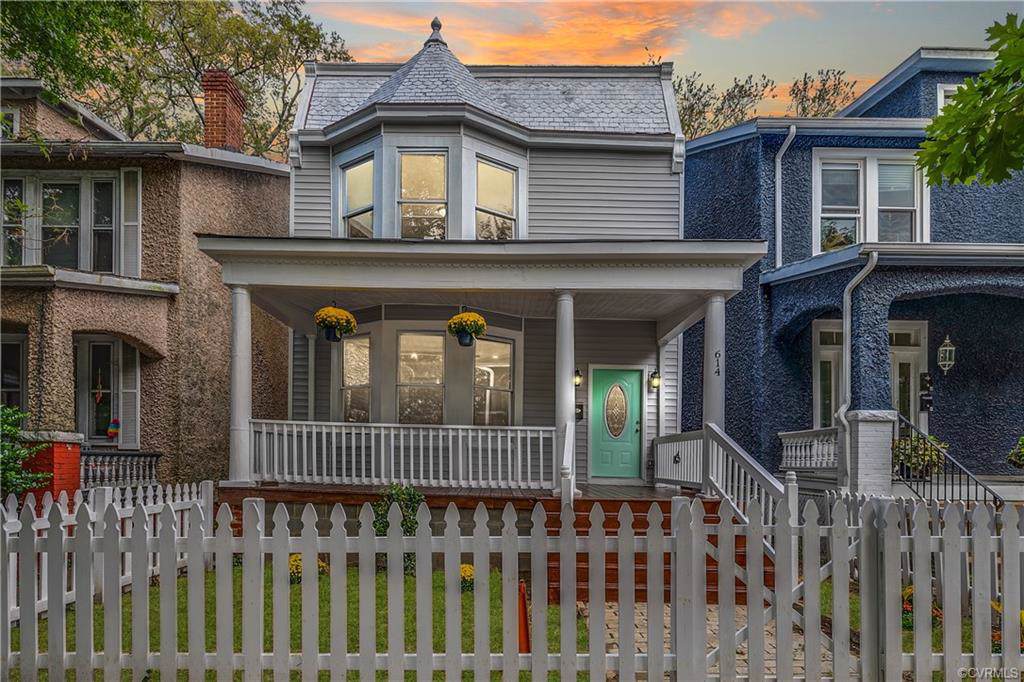 614 Chimborazo Boulevard - Photo 1
