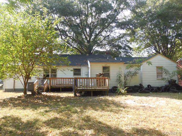 105 Colonial Drive - Photo 1