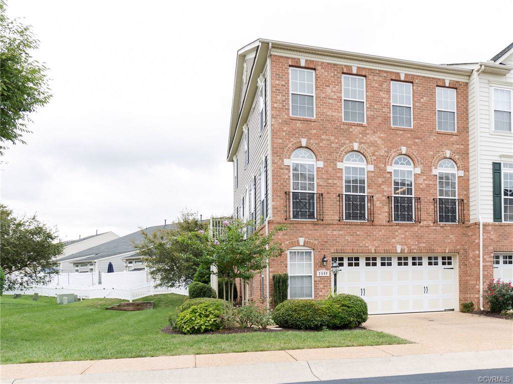 2909 Murano Way - Photo 1