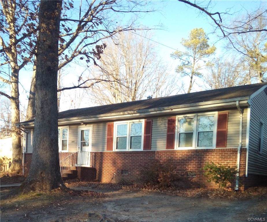 2525 Deerfield Drive - Photo 1