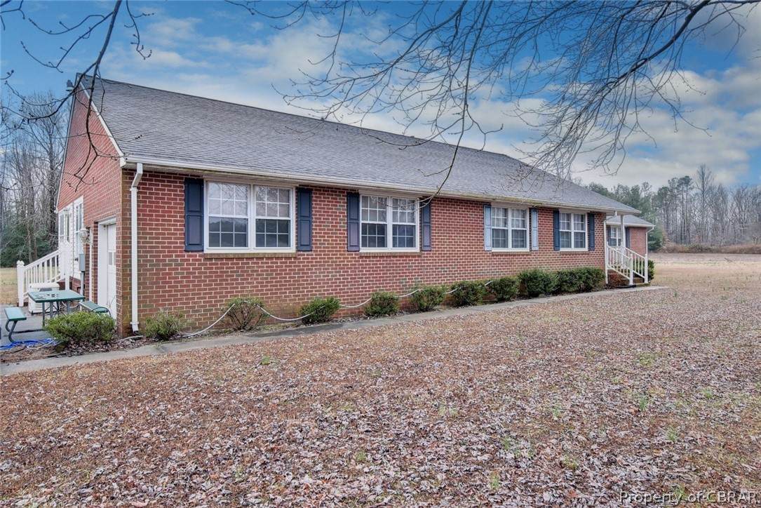 5541 Farmers Drive - Photo 1