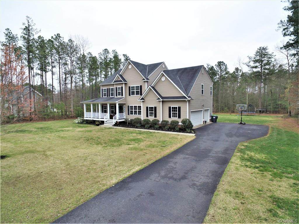 315 Hillsway Drive - Photo 1