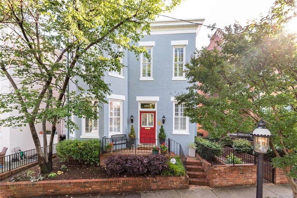 2504 Kensington Avenue - Photo 1