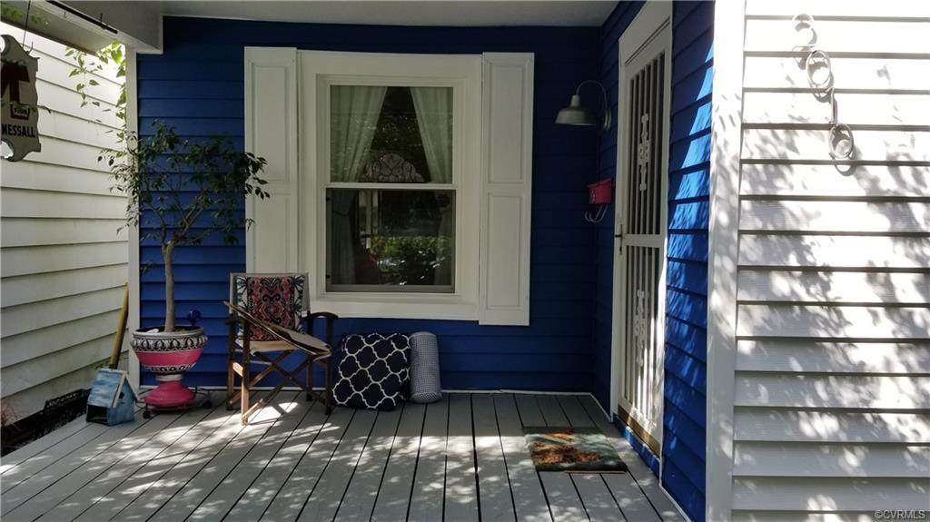 2010 Maplewood Avenue - Photo 1