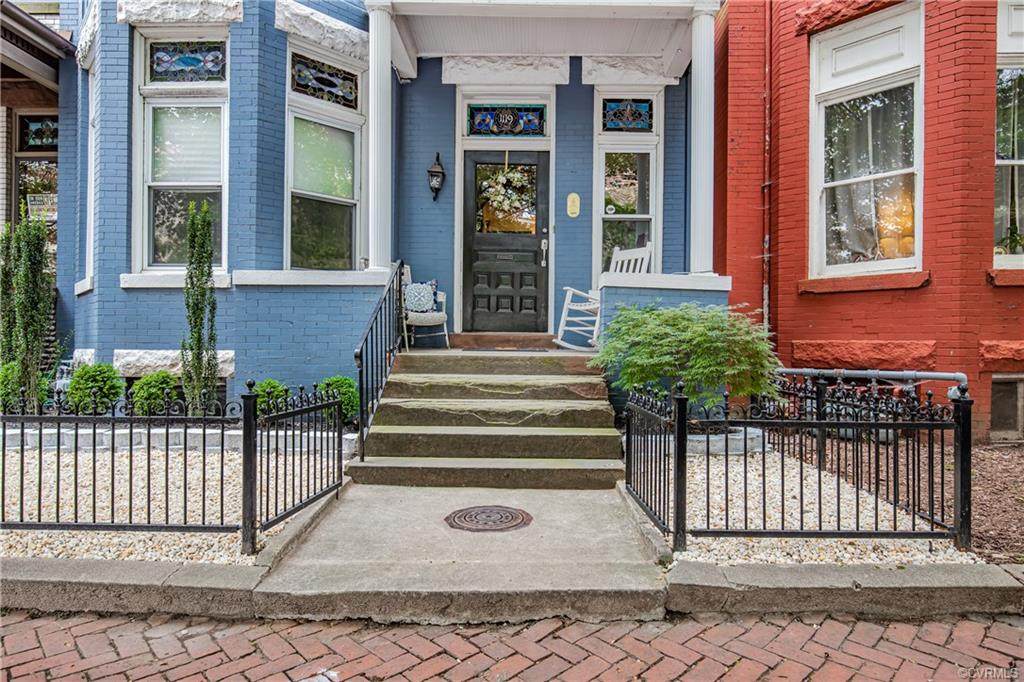 1119 Grove Avenue - Photo 1