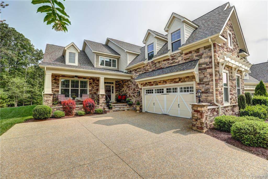 1370 Hounslow Drive - Photo 1