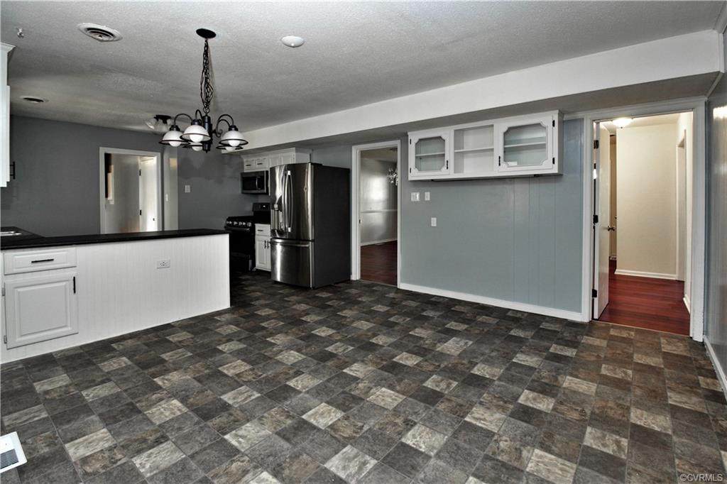11005 Whitepine Drive - Photo 1