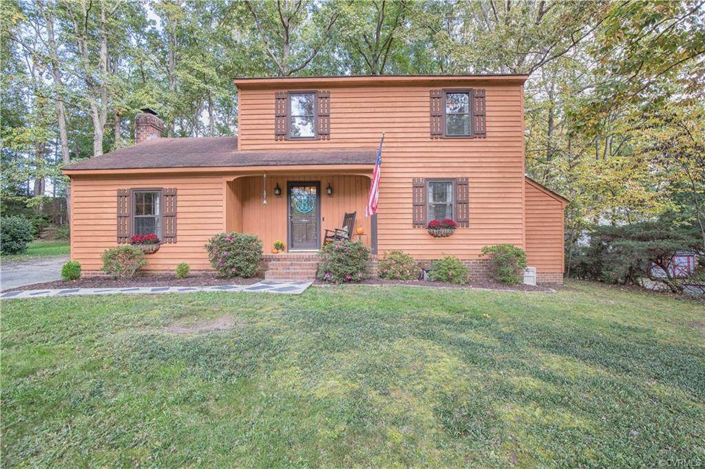 511 Comstock Drive - Photo 1
