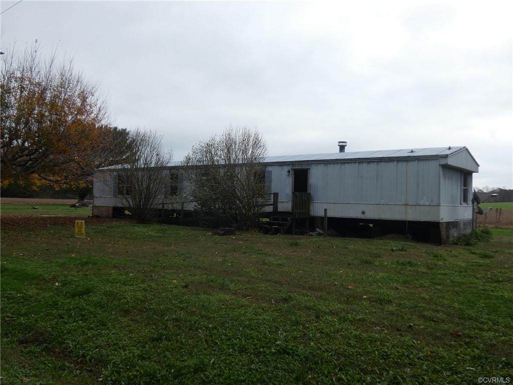 1604 Sampsons Wharf Road - Photo 1