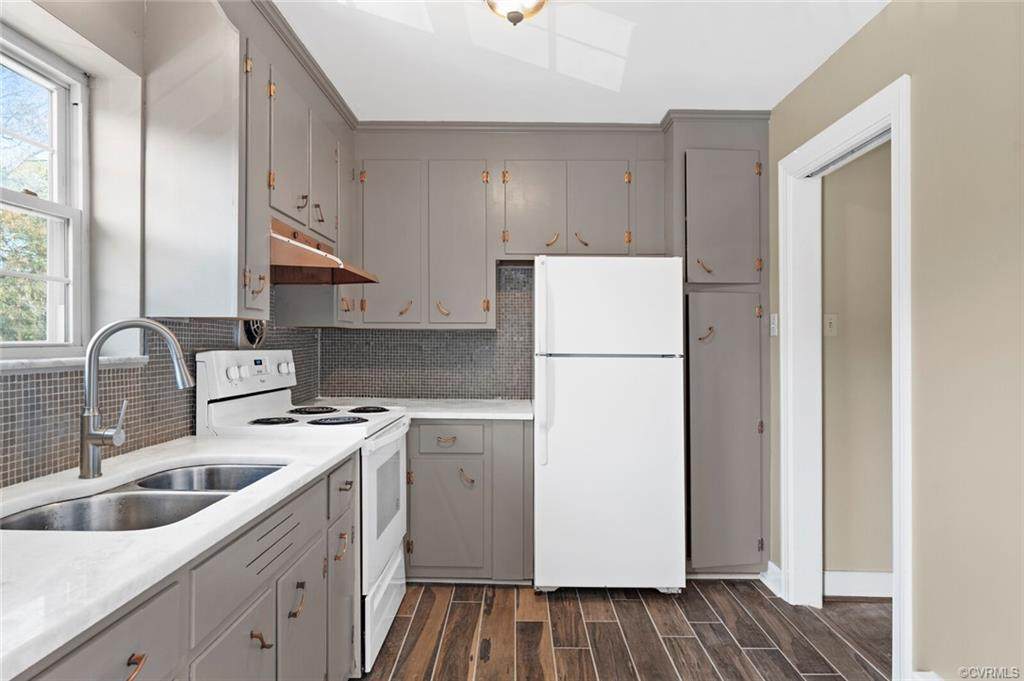 4018 Forest Hill Avenue - Photo 1