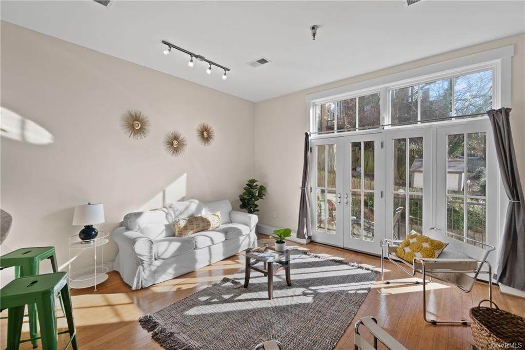 9 25th Street - Photo 1