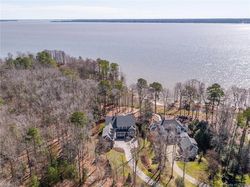 1832 Cypress Isle - Photo 1