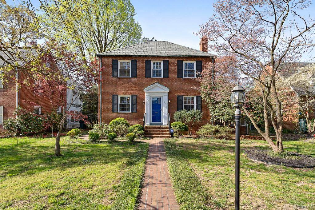 2213 Buckingham Avenue - Photo 1
