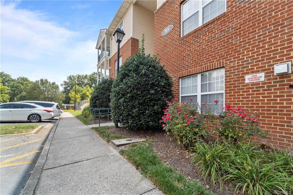801 Brassie Lane - Photo 1