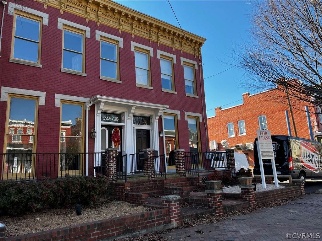 105 Clay Street - Photo 1