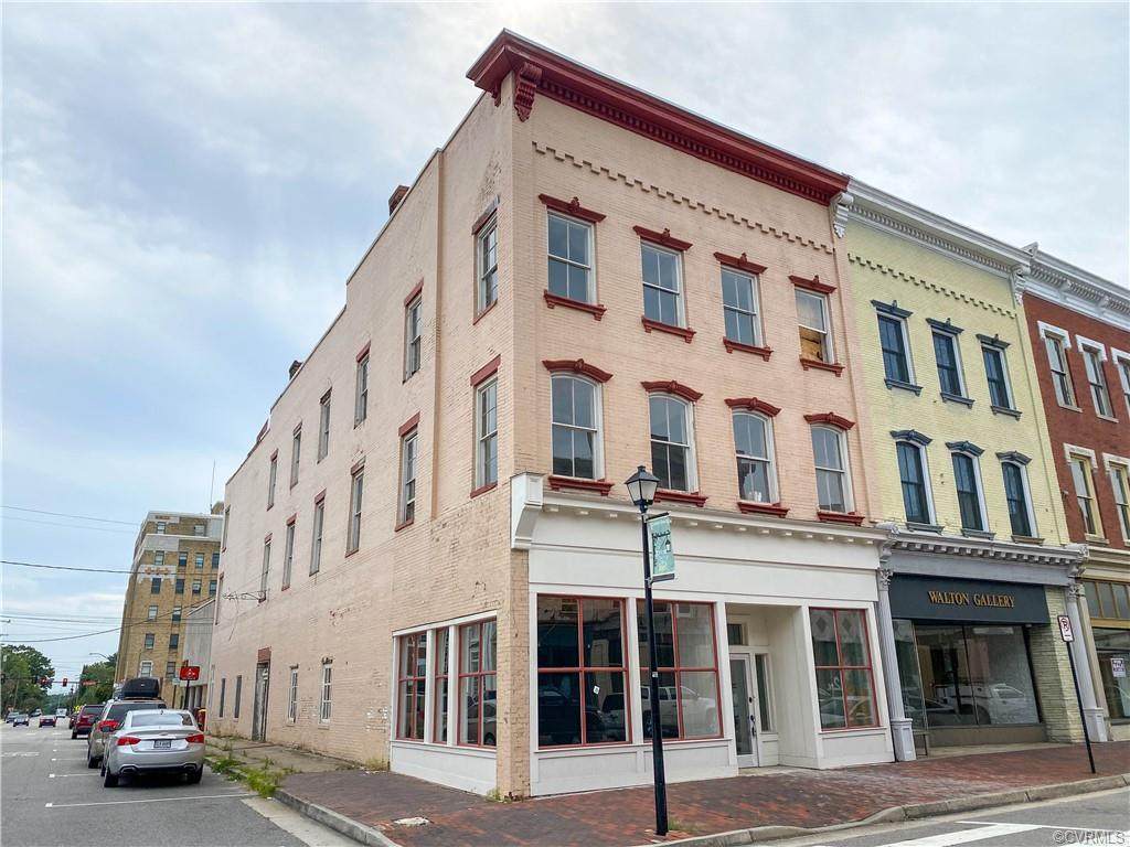 21 Sycamore Street - Photo 1
