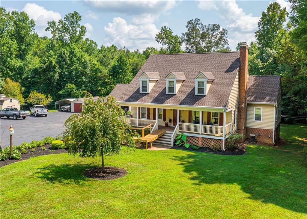 2556 Butterwood Drive - Photo 1