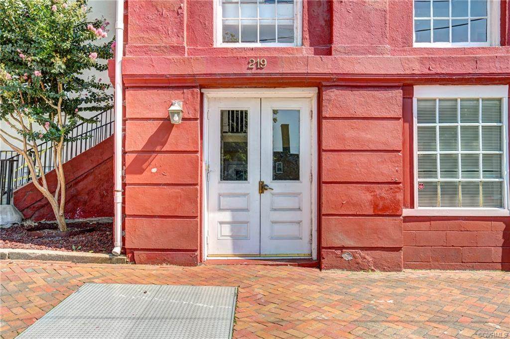 219 19th Street - Photo 1