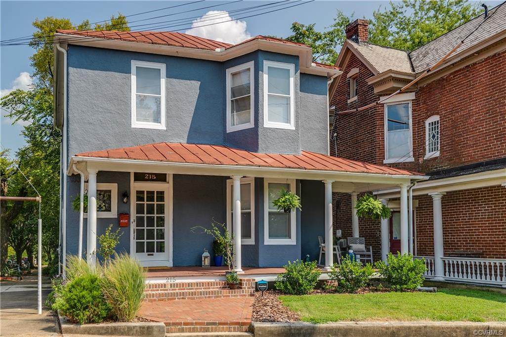 215 36th Street - Photo 1