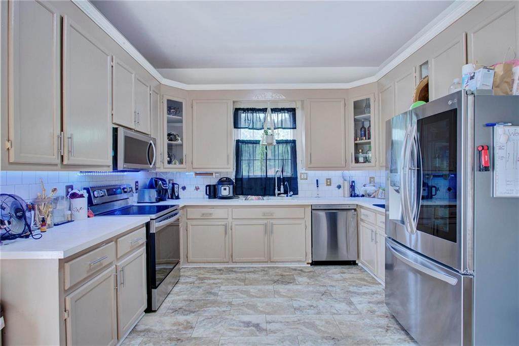 975 Oak Hill Road - Photo 1