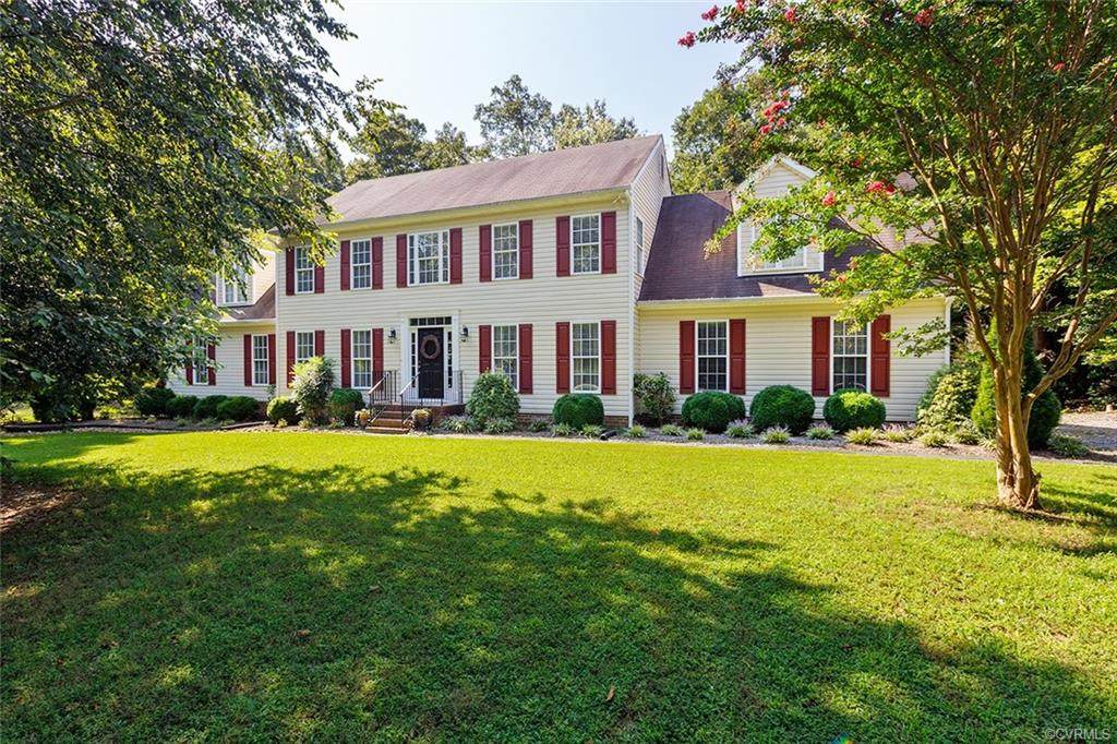 101 Beverly Court - Photo 1