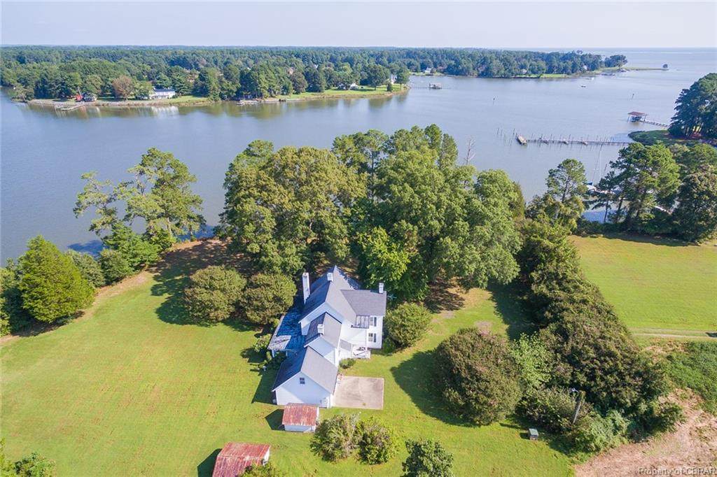 823 Blue Water Drive - Photo 1