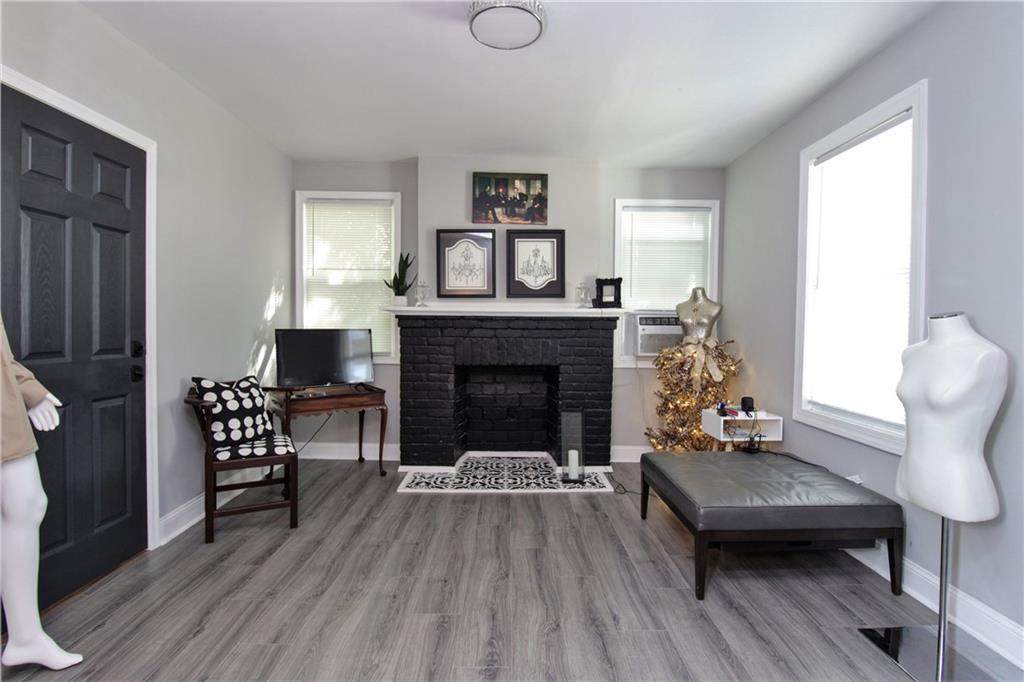 207 7th Avenue - Photo 1