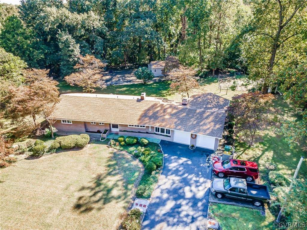 810 Mansion Drive - Photo 1