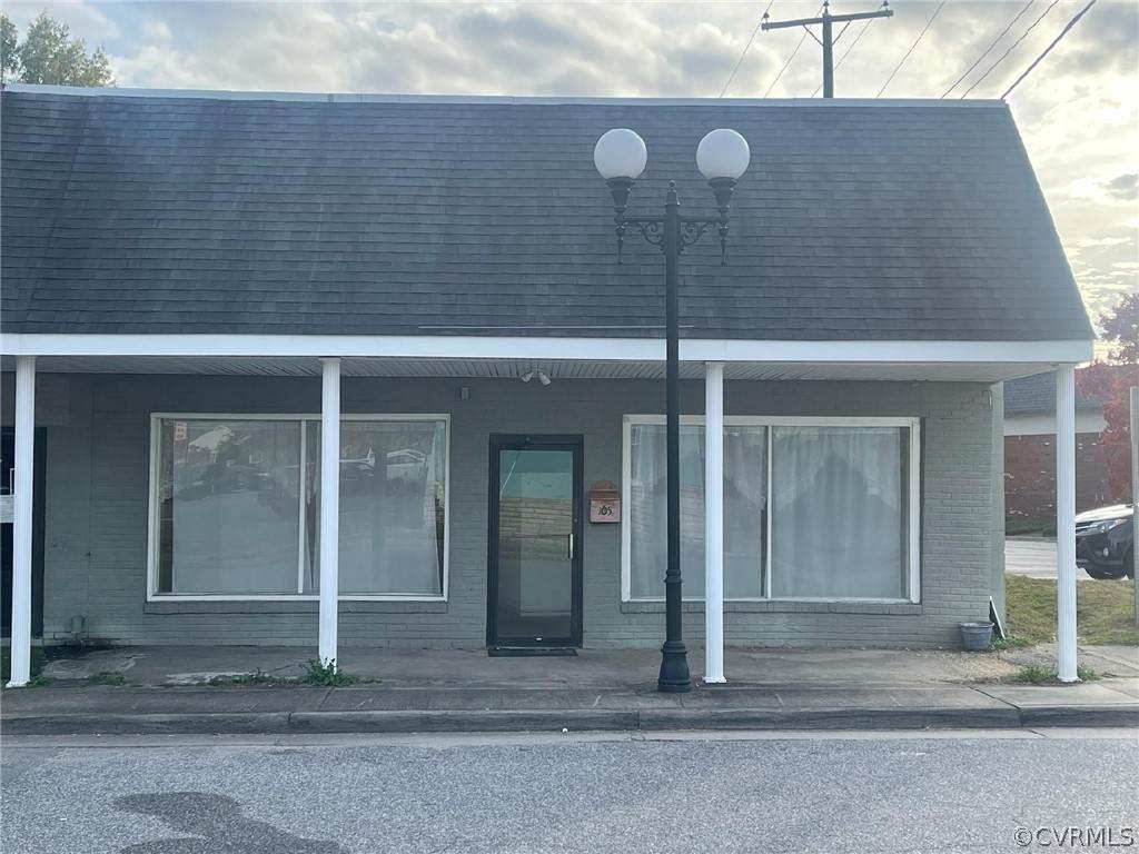 105 Pickwick Avenue - Photo 1