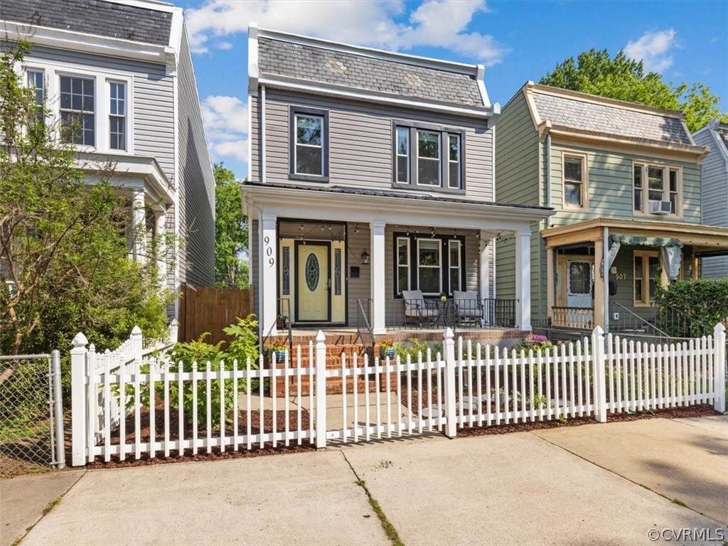 909 Chimborazo Boulevard - Photo 1