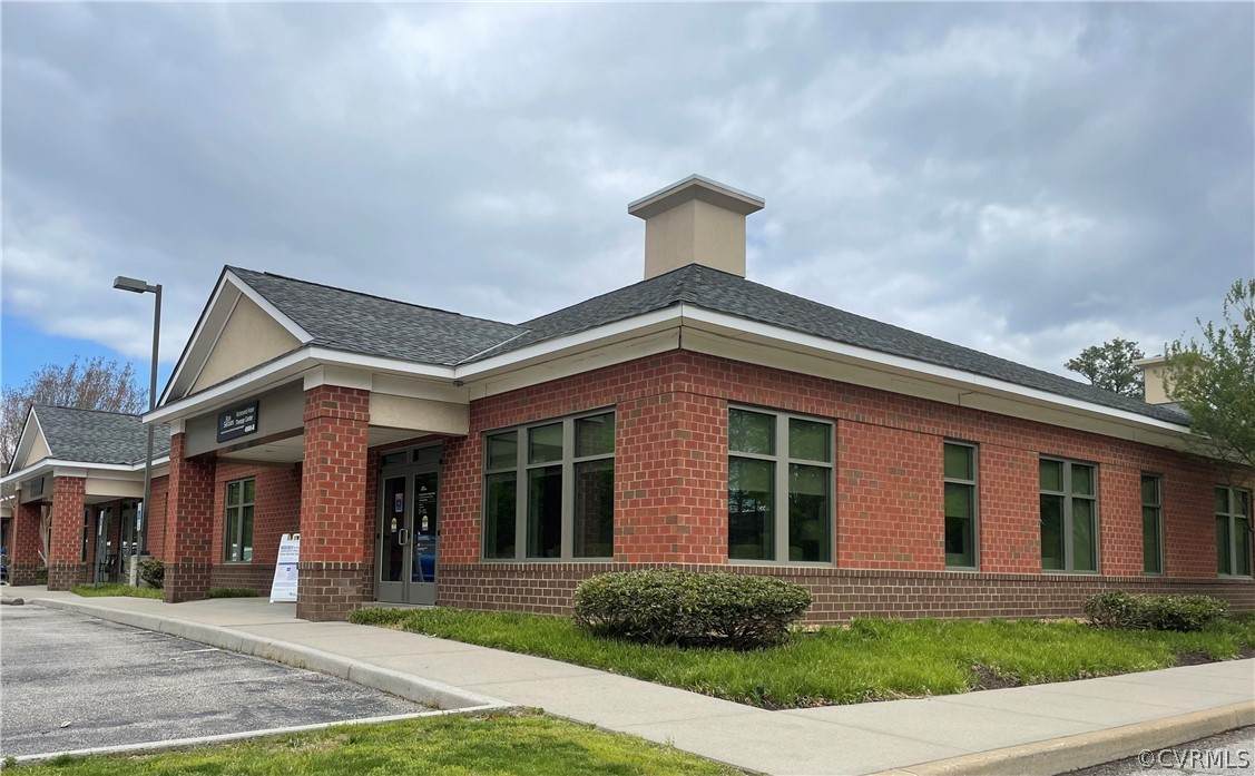 4900 Dominion Boulevard - Photo 1