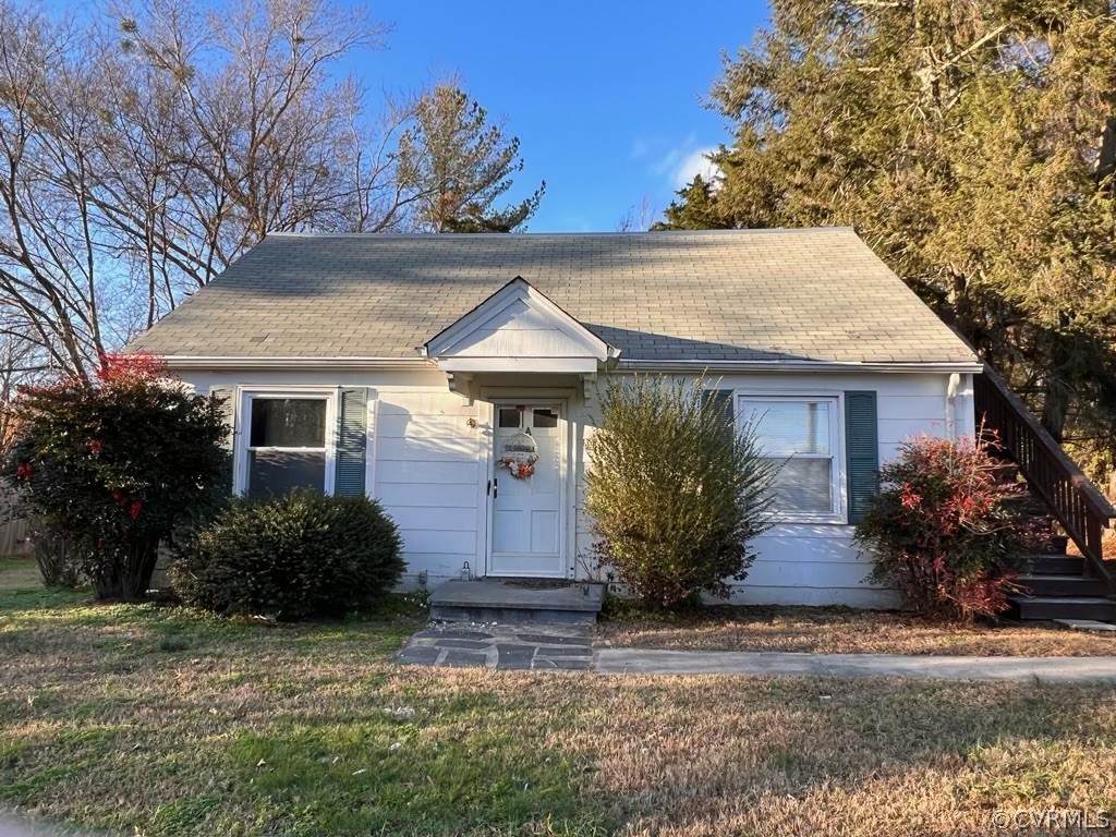 204 Fairgrounds Road - Photo 1