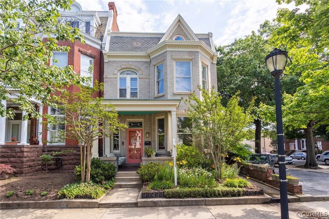 1602 Grace Street - Photo 1