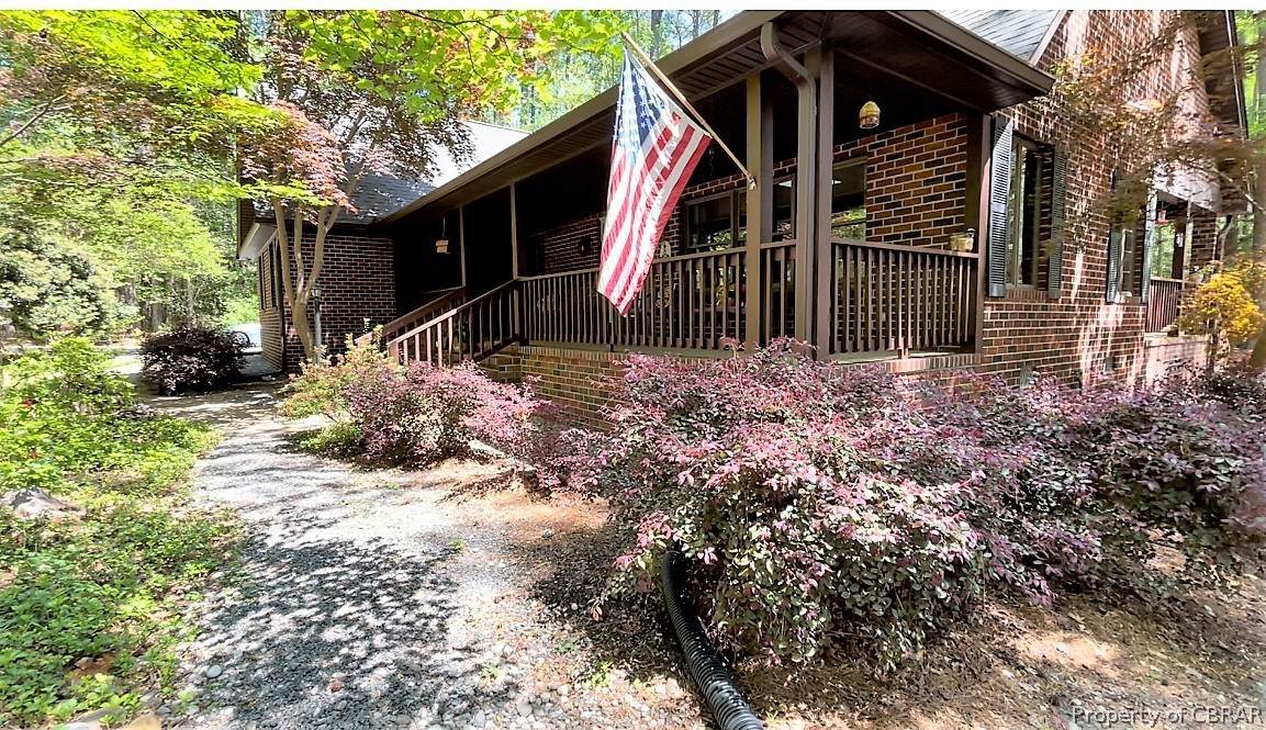 22 Sandy Bottom Drive - Photo 1