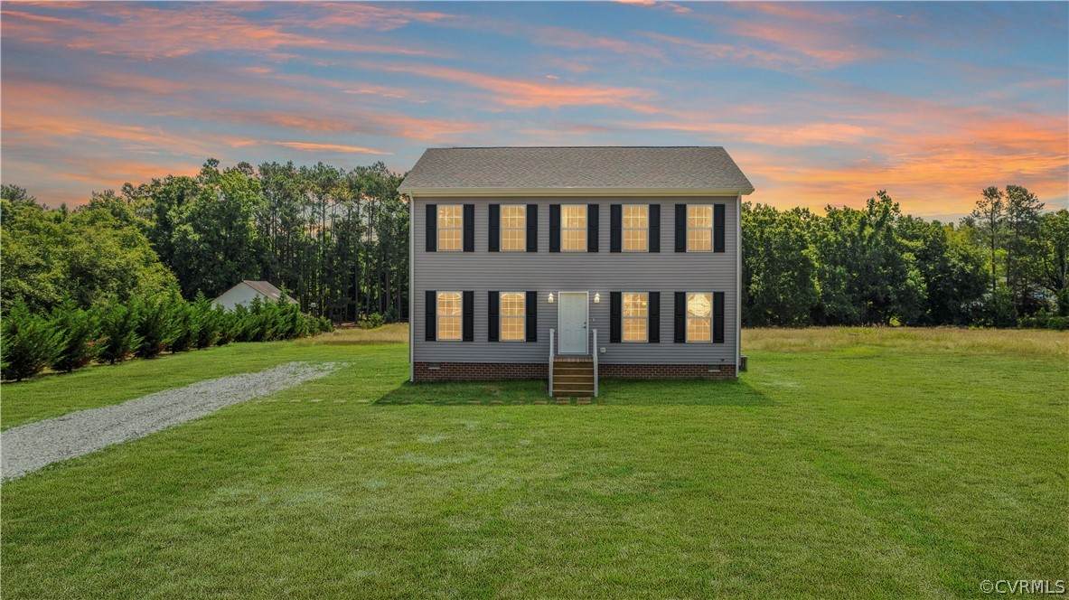 707 Lester Street - Photo 1
