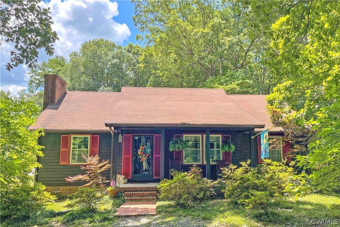 707 Fairgrounds Rd - Photo 1