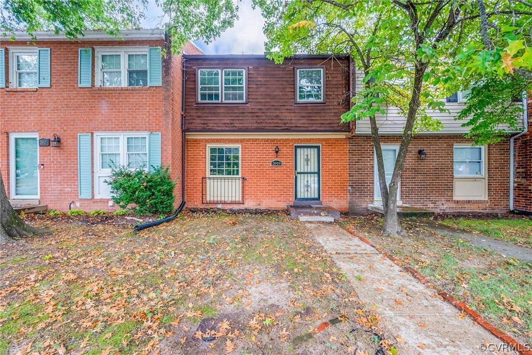 3919 Breezy Court - Photo 1