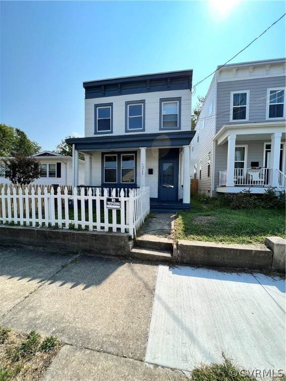 1211 31st Street - Photo 1