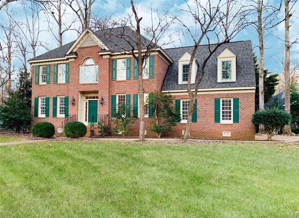 320 Yorkshire Drive - Photo 1