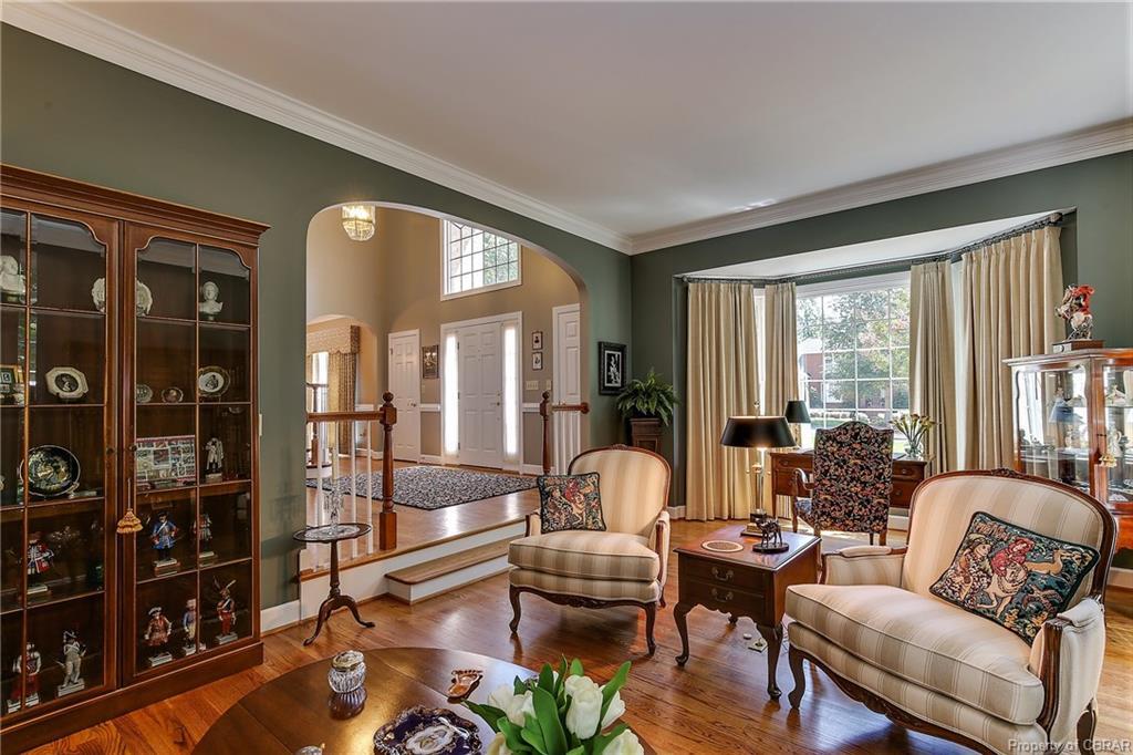 125 Waterton - Photo 1