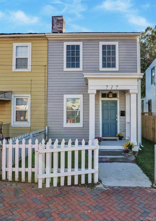 717 24th Street - Photo 1