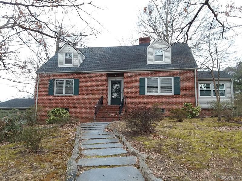 305 Temple Avenue - Photo 1