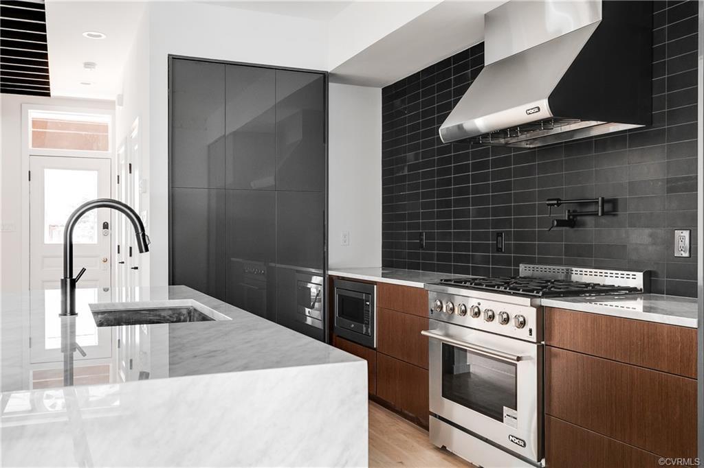 4 Robinson Street - Photo 1